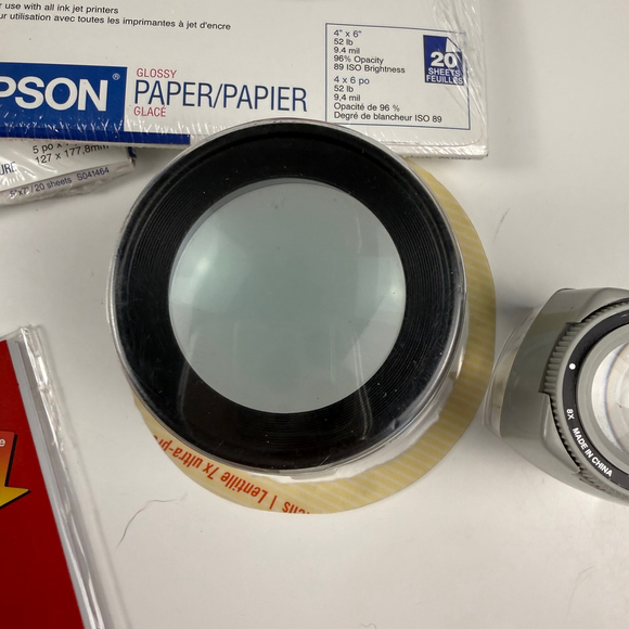 Photography accessoires lot: Kodak Gray Cards, Epson photo paper, 2 magnifiers - Picture 5 of 6